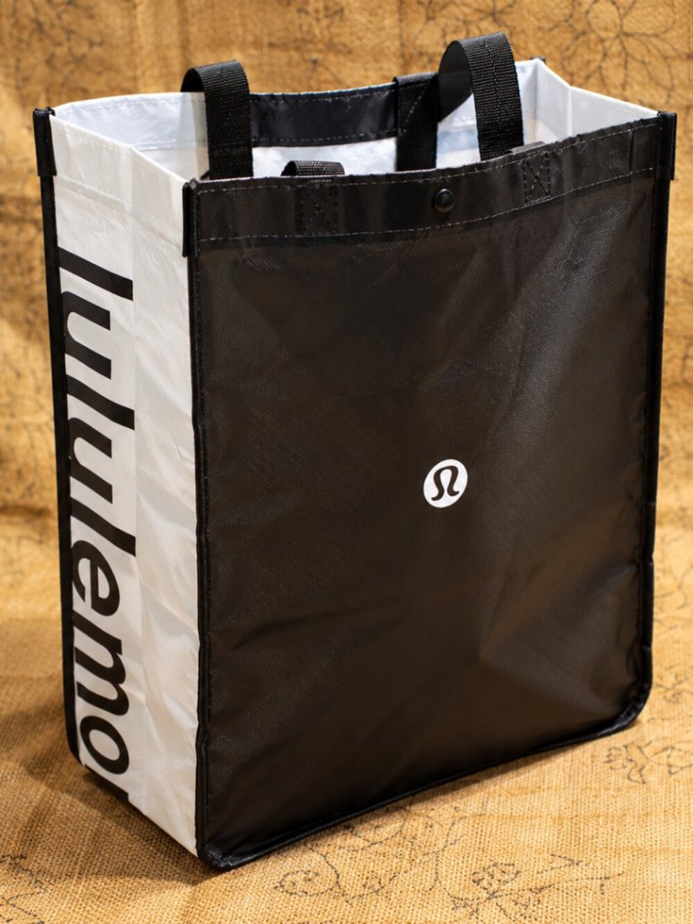 Lululemon Black White Reusable Shopper Tote Bag Logo Snap Gym Yoga Carryall